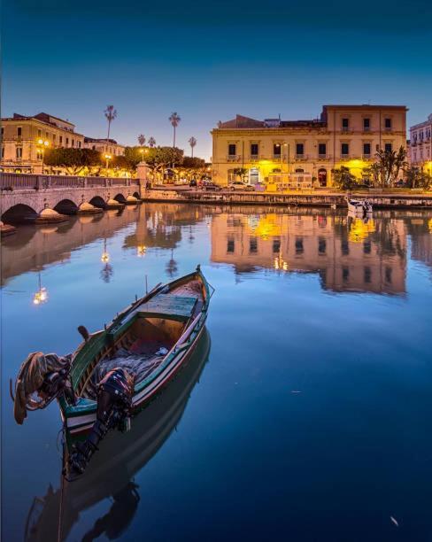 Appartamento Al Posto Giusto Syracuse Ngoại thất bức ảnh